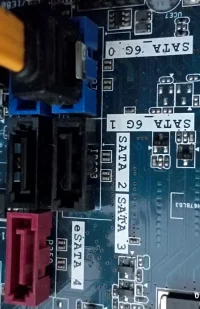 2) Conectores SATA.webp